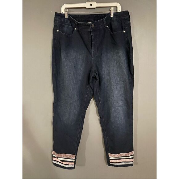 Christopher & Banks Denim - Christopher & Banks Embroidered Jeans Size 16